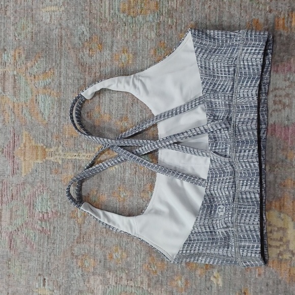 Lululemon Energy Bra - Picture 5 of 7